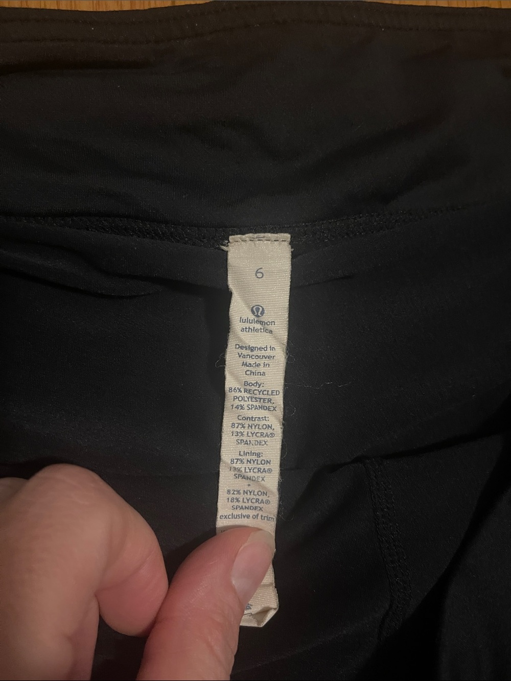 Lululemon skort - Picture 2 of 6